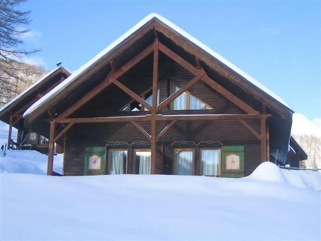 Demi chalet -Pléiades en duplex skis aux pieds avec clefs à disposition via l'agence Constellimmo Risoul